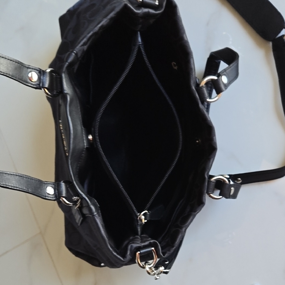 Coach Black Bag And Gray Wristlet - Picture 12 of 16